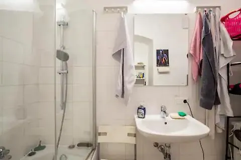 בית אירוח Fro-media - - Backside - Community Space -
